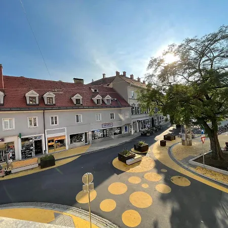 Zentrum & Parkmoeglichkeit * Štýrský Hradec